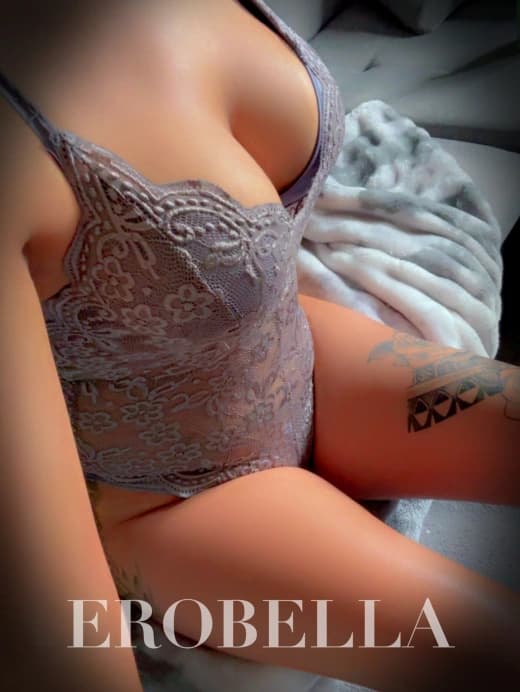 🖤 Long-Legged Brunette with a Soft Side & Confident Spark ✨ independent escort in arnold uk