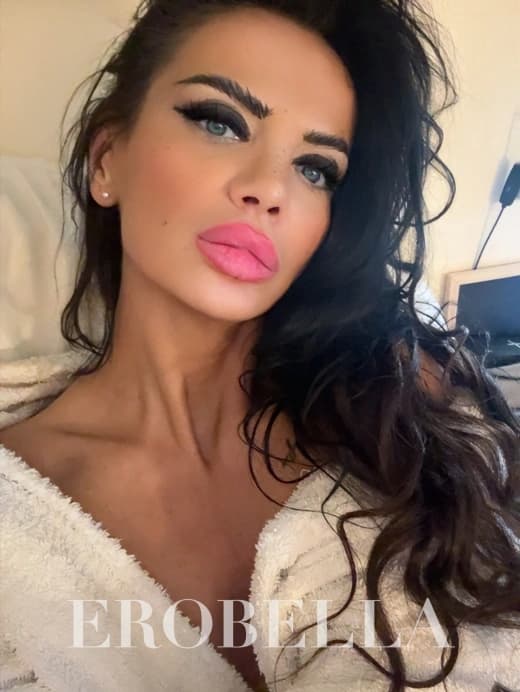 🌸 Meet Jessica Rossi 💖 Italian Charm & Memorable Moments independent escort in barking uk