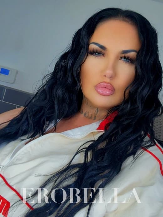 ✨ Meet Jazmine | Elegant & Confident Companion 💕🌹 independent escort in arnold uk